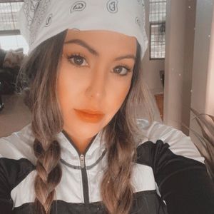 Meet your Posher, Kahleea